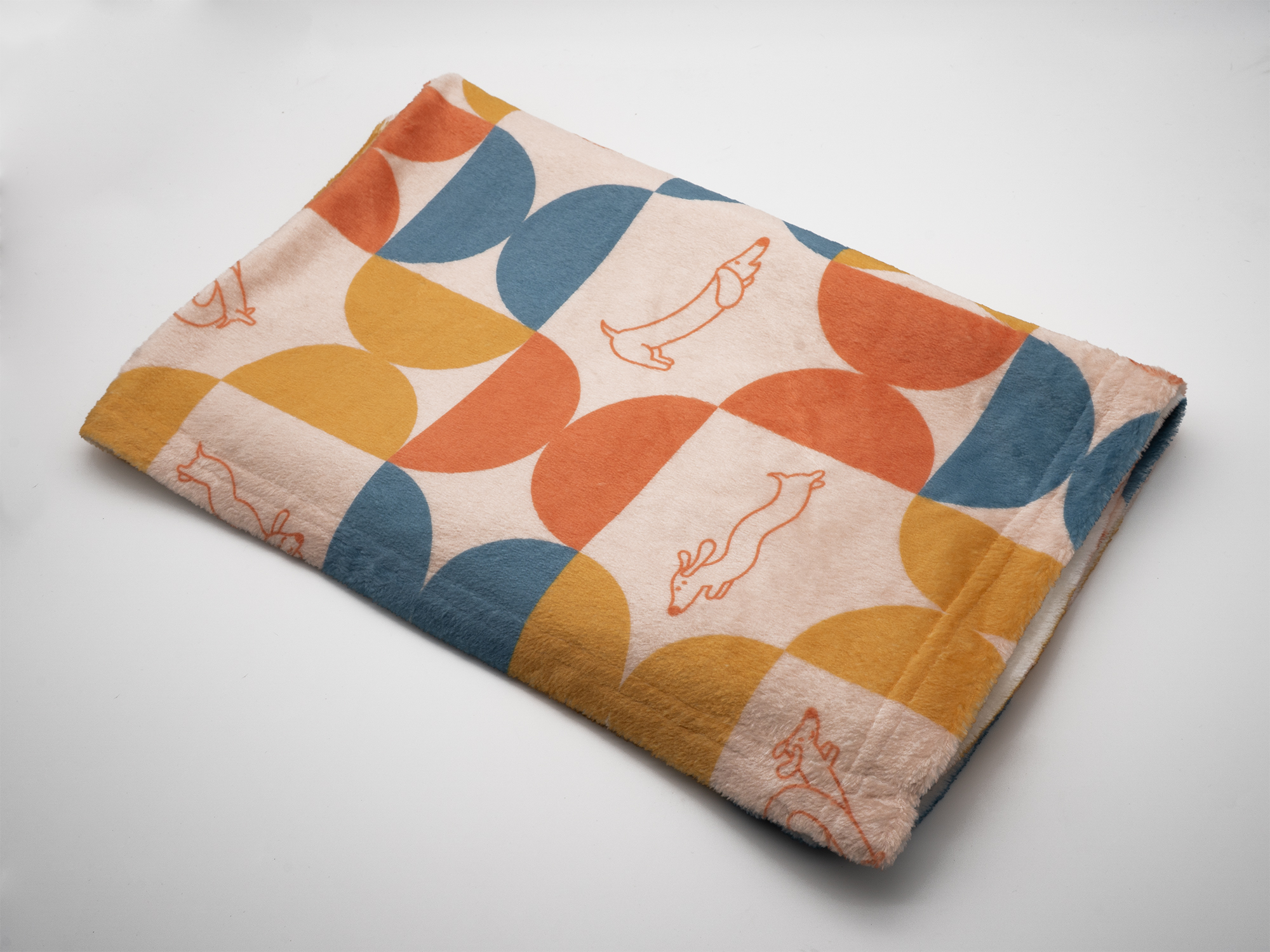 Kuscheldecke mit Retro-Dackelprint – Bild 2